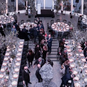 La Asociación de Antiguos Alumnos de EDEM celebra su décimo aniversario con una cena de gala en el Palau de les Arts
